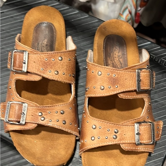 Freebird Tan Leather Sandals - Picture 2 of 3